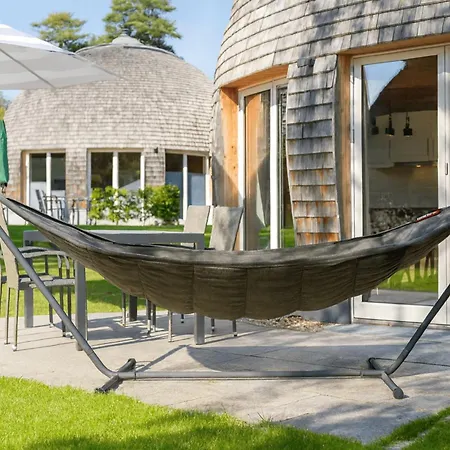 Nordkugel - Rundes Wohnglueck Am Tollensesee