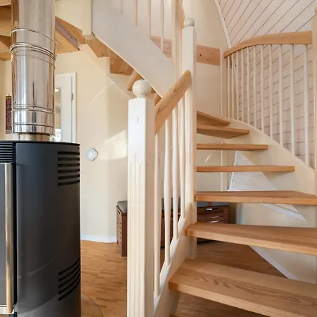 Feriehus Nordkugel - Rundes Wohnglueck Am Tollensesee *