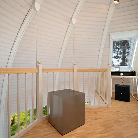 Nordkugel - Rundes Wohnglueck Am Tollensesee *