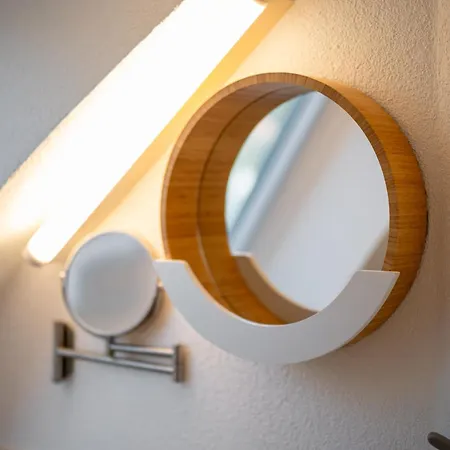 Nordkugel - Rundes Wohnglueck Am Tollensesee *