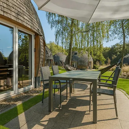 Ferienhaus Nordkugel - Rundes Wohnglück Am Tollensesee